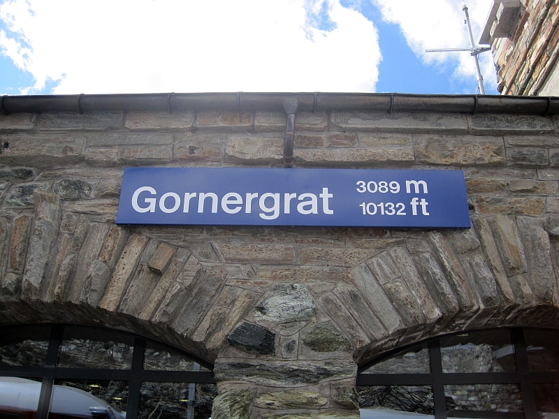 Höhenangabe in der Bergstation der Gornergratbahn