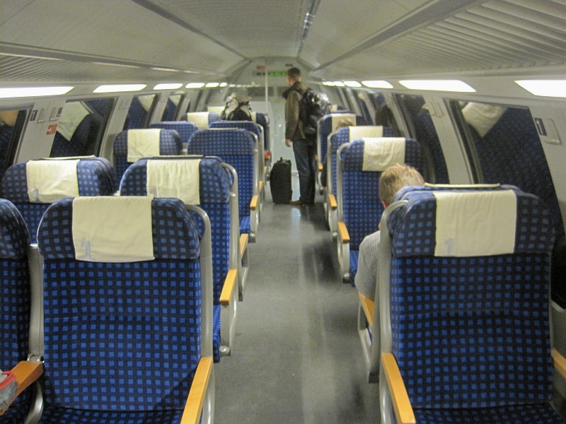 Artfremder 1.Klasse-Wagen im Regionalexpress der Schwarzwaldbahn