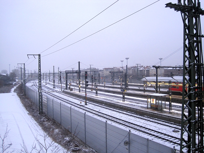 Blick auf das Gleisfeld des Hauptbahnhofs Erfurt