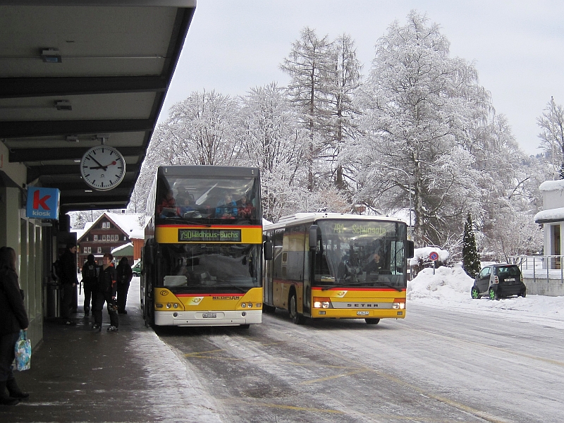 Postautos in Nesslau-Neu St. Johann