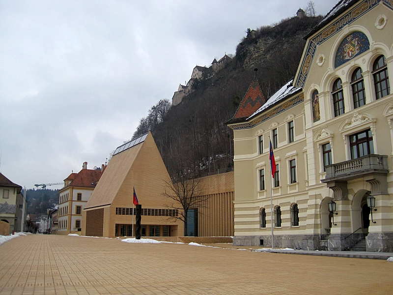 Landtag, Regierungsgebäude und Schloss Vaduz