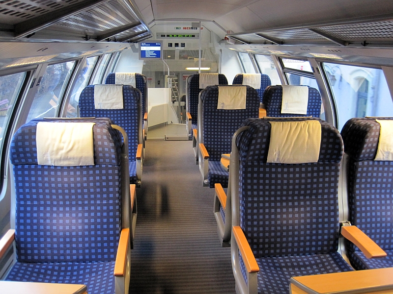 1. Klasse im Doppelstockwagen der Schwarzwaldbahn