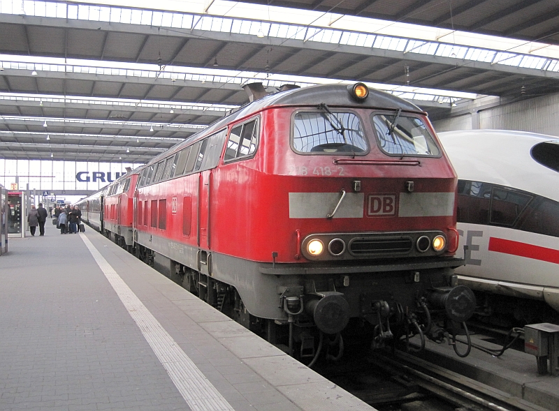 Lokomtiven der Baureihe 218 in München