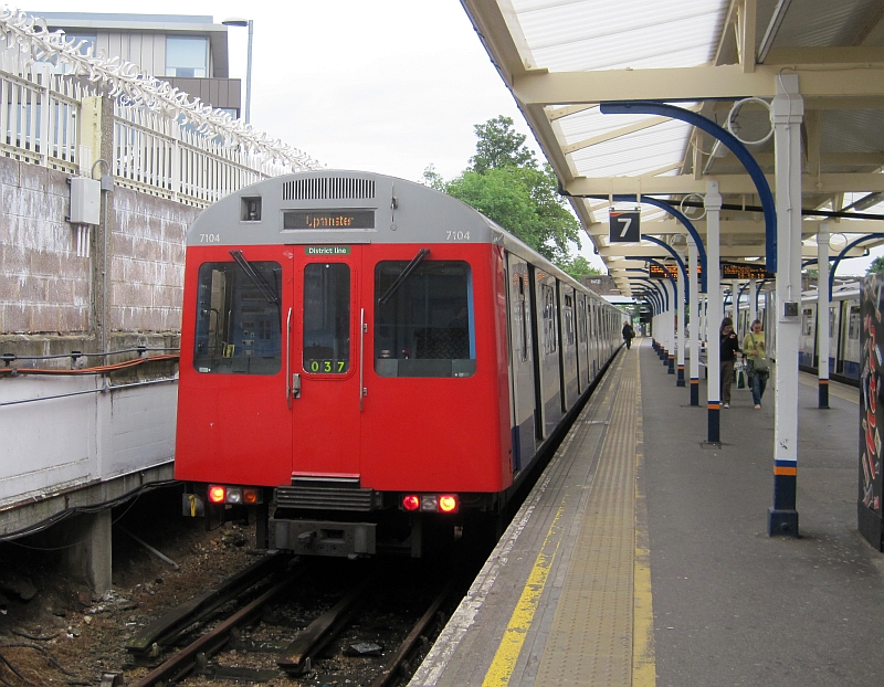 Tube im Bahnhof Richmond