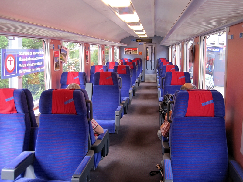 1. Klasse im RegioExpress der RhB von Sagliains nach Zernez