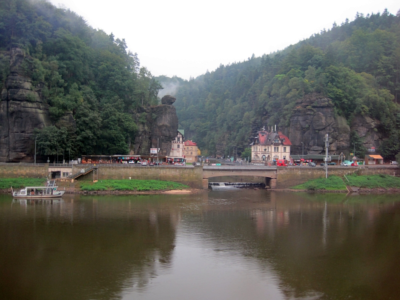Herrnskretschen (Hřensko) an der tschechisch-deutschen Grenze