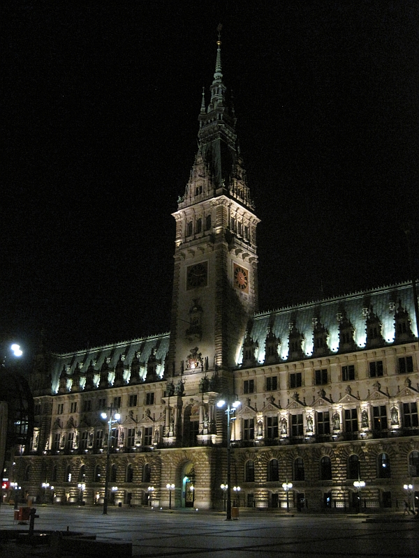 Rathaus Hamburg bei Nacht