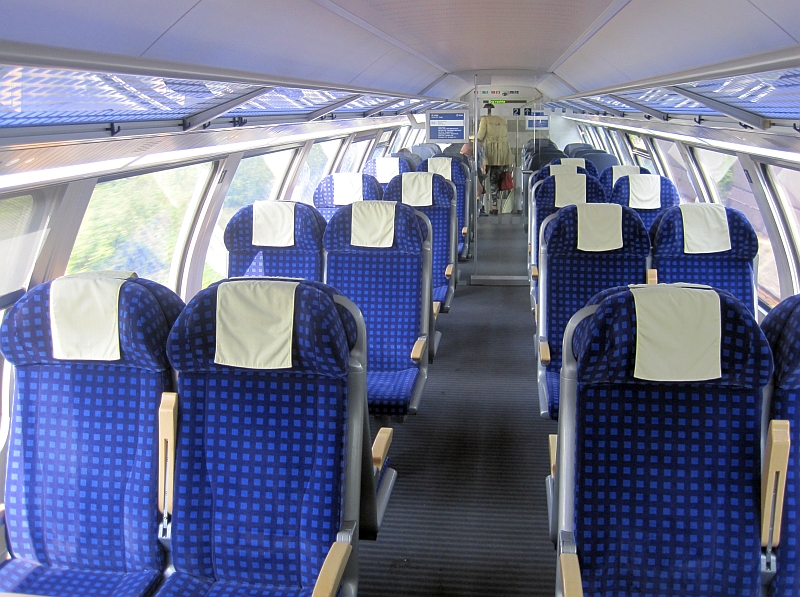 1. Klasse Doppelstockwagen im Regional-Express von Aachen nach Düren
