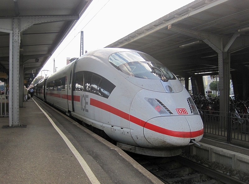 ICE 3 nach der Ankunft in Offenburg