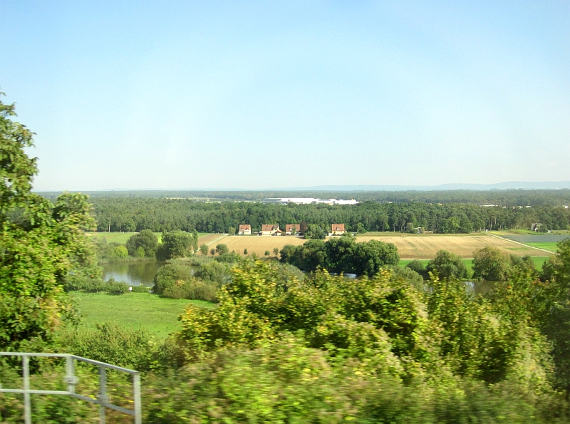Blick vom Zugfenster auf Main und Steigerwald