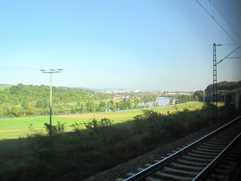 Blick vom Zug auf Regensburg
