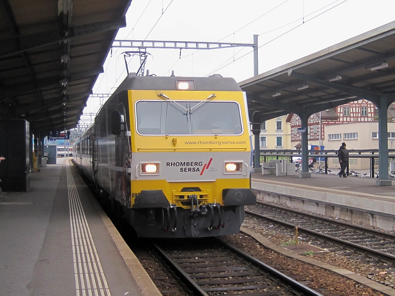 Einfahrt des Voralpen-Express in Romanshorn