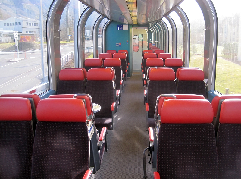 Panoramawagen der Zentralbahn im Luzern-Engelberg Express
