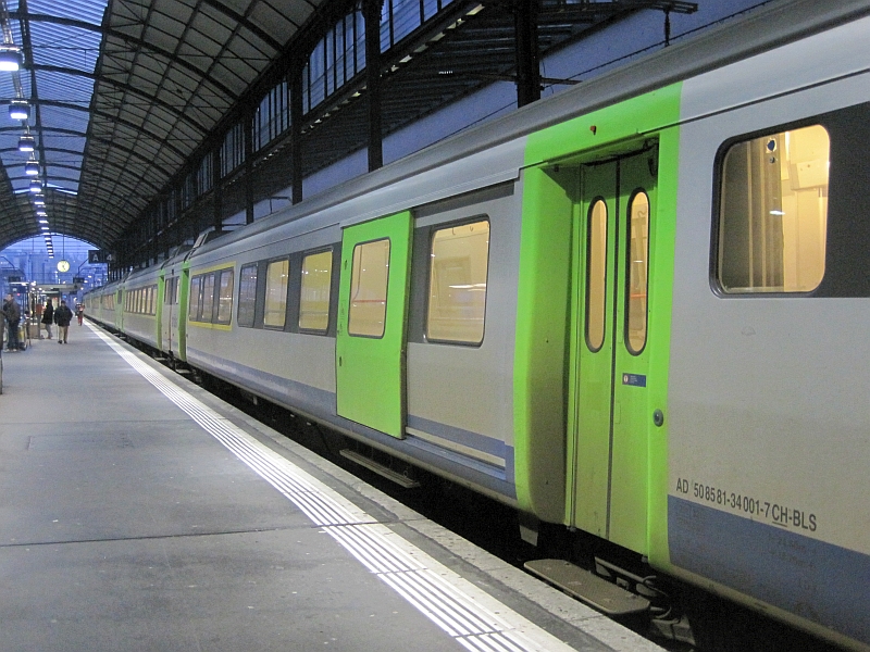 1. Klasse-Wagen im RegioExpress der BLS von Bern nach Luzern