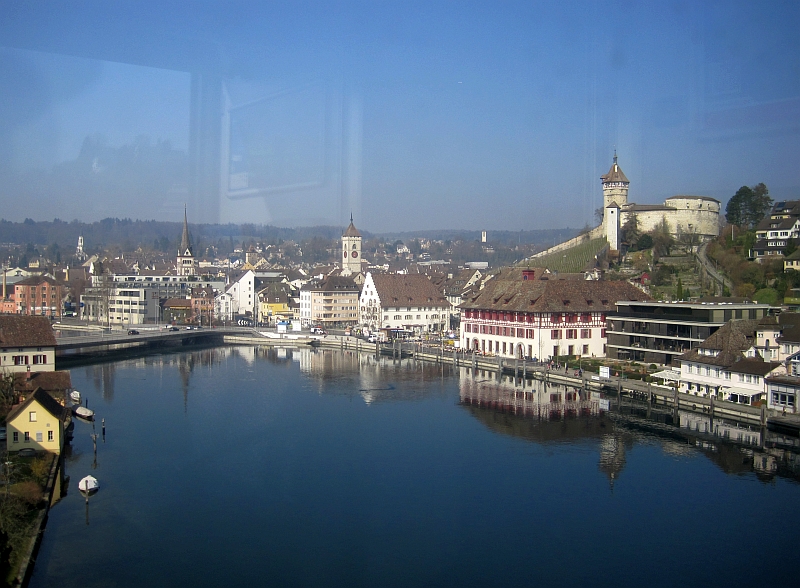 Blick aus dem Zugfenster auf Schaffhausen