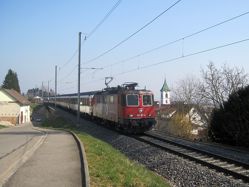 Durchfahrt Gäubahn-IC 183 nach Zürich durch Lottstetten