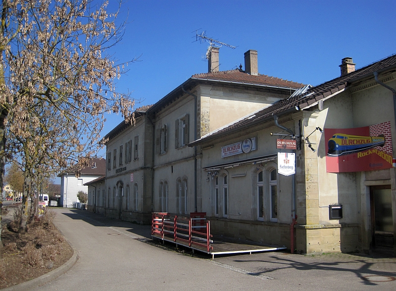 Bahnhofsgebäude Erzingen (Straßenseite)