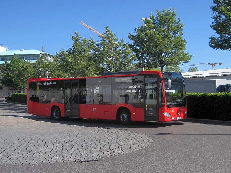 Bus der DB ZugBus Regionalverkehr Alb-Bodensee (RAB) in Friedrichshafen