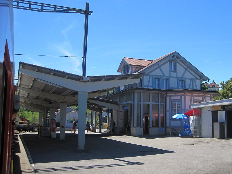 Einfahrt in den Bahnhof Heiden