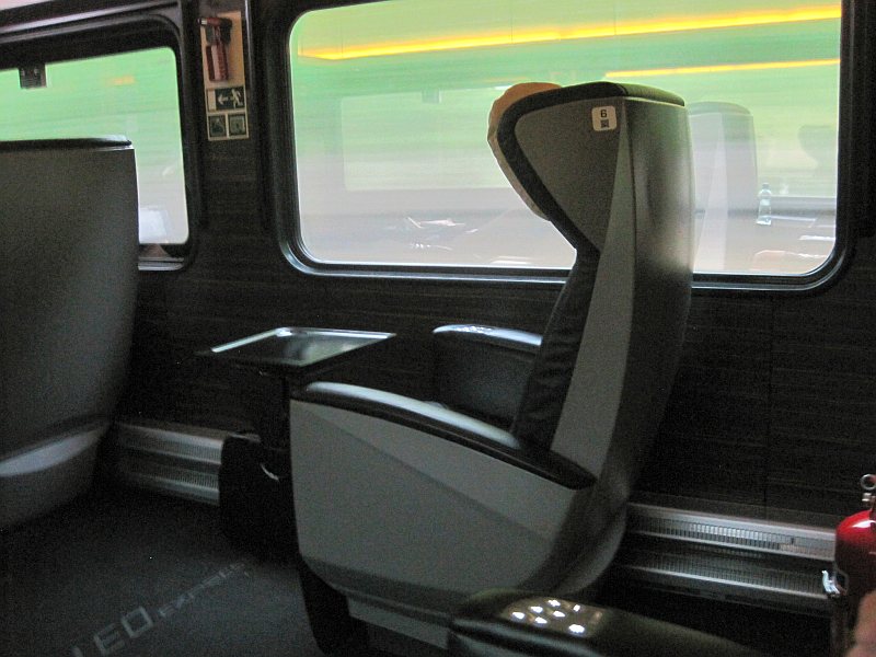 Sitz in der Premium-Klasse des Leo-Express