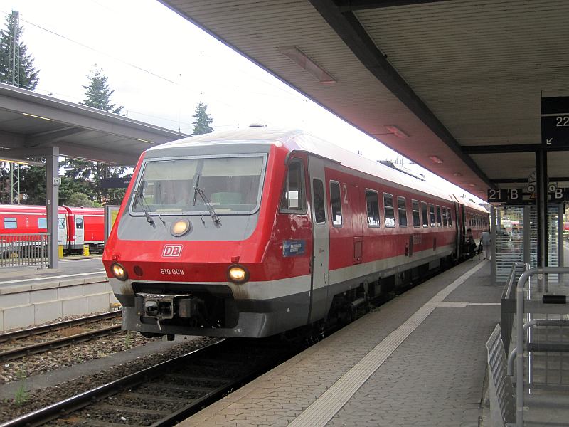 Triebwagen der Baureihe 610 in Nürnberg