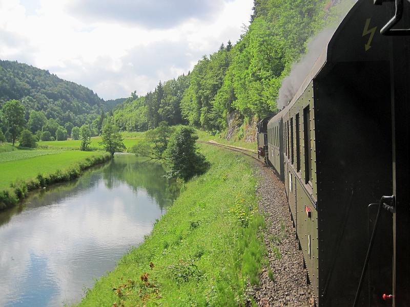 Fahrt mit der Dampfbahn Fränkische Schweiz durch das Wiesenttal