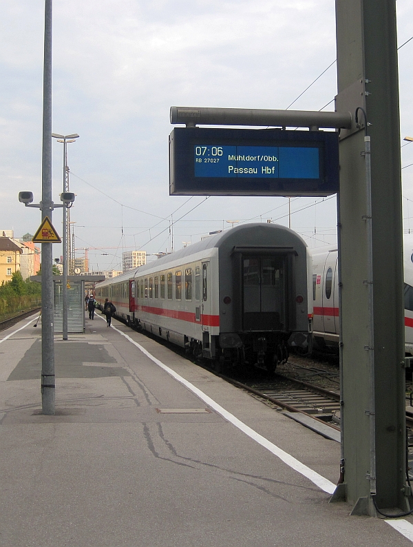 IC 'Rottaler Land' als Regionalbahn in München