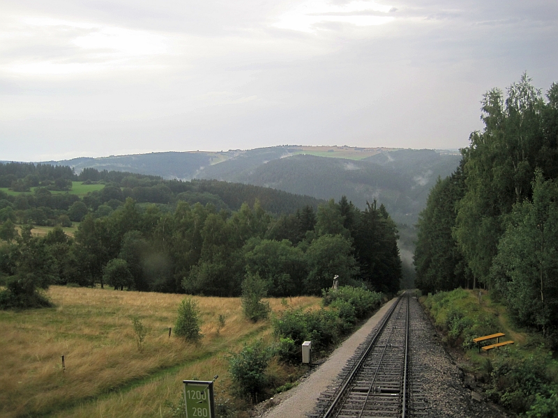 Blick aus der Bergbahn auf den Thüringer Wald