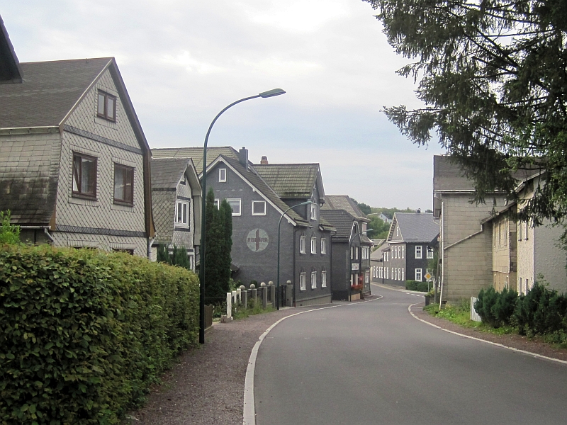 Mit Schiefer verkleidete Häuser in Cursdorf