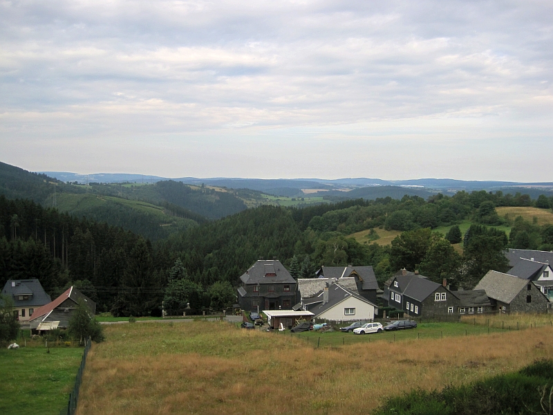 Blick aus dem Zugfenster zwischen Cursdorf und Lichtenhain