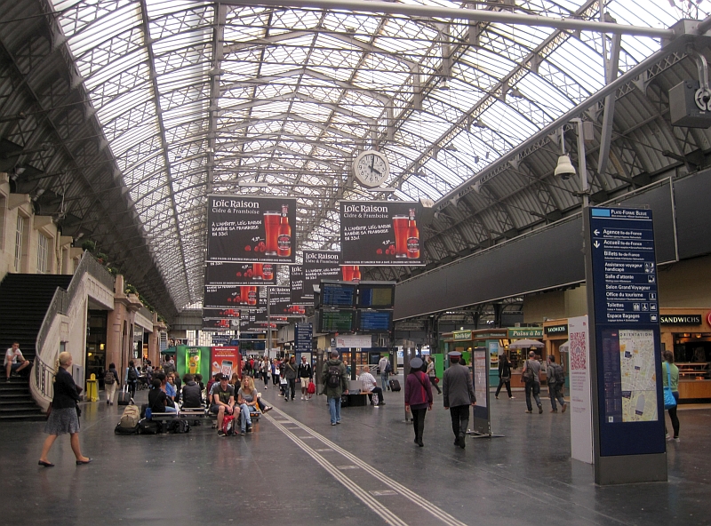 Haupthalle Bahnhof Gare de l'Est Paris