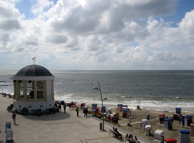 Musikpavillon an der Strandpromenade von Borkum