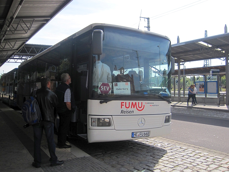 Bus des Schienenersatzverkehrs von Stendal nach Osterburg