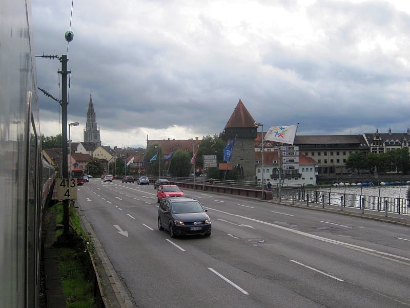 Fahrt mit dem IC 'Schwarzwald' über die Rheinbrücke Konstanz