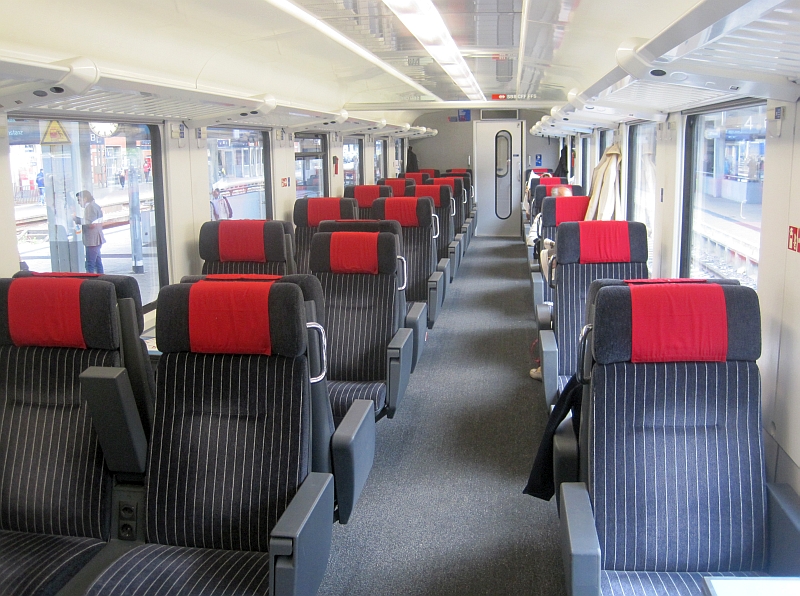 Innenbild Erste Klasse im Intercity Stuttgart-Zürich