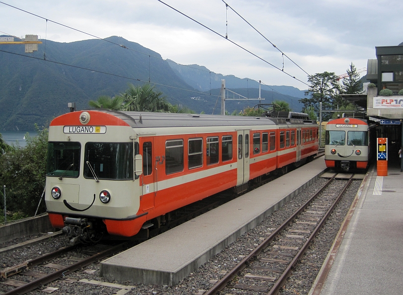 Züge der FLP im Bahnhof Lugano