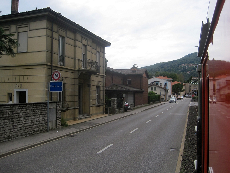 Einfahrt nach Ponte Tresa