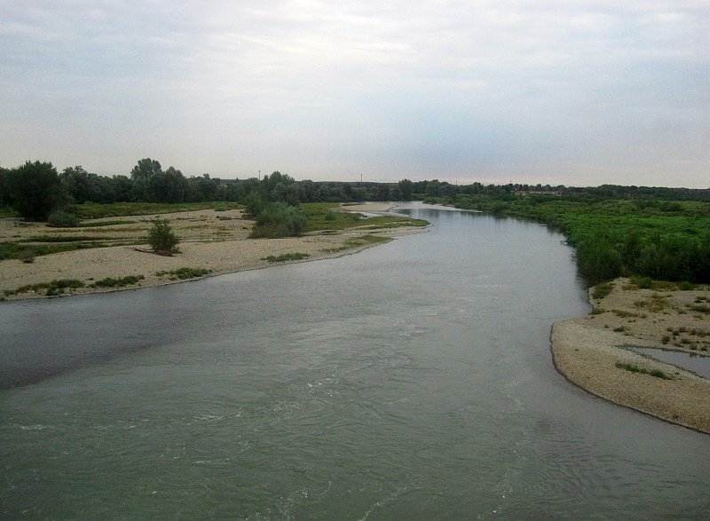 Fahrt über den Fluss Sesia