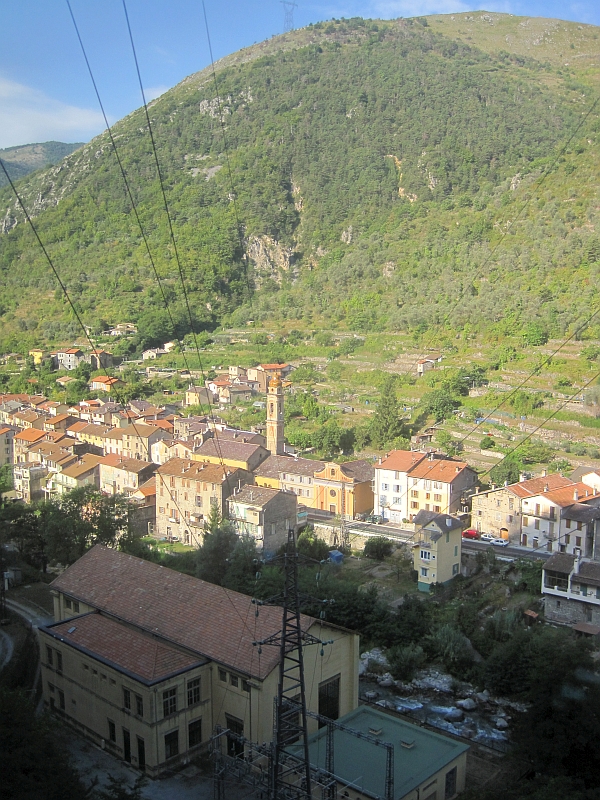 Blick auf Fontan im Roya-Tal