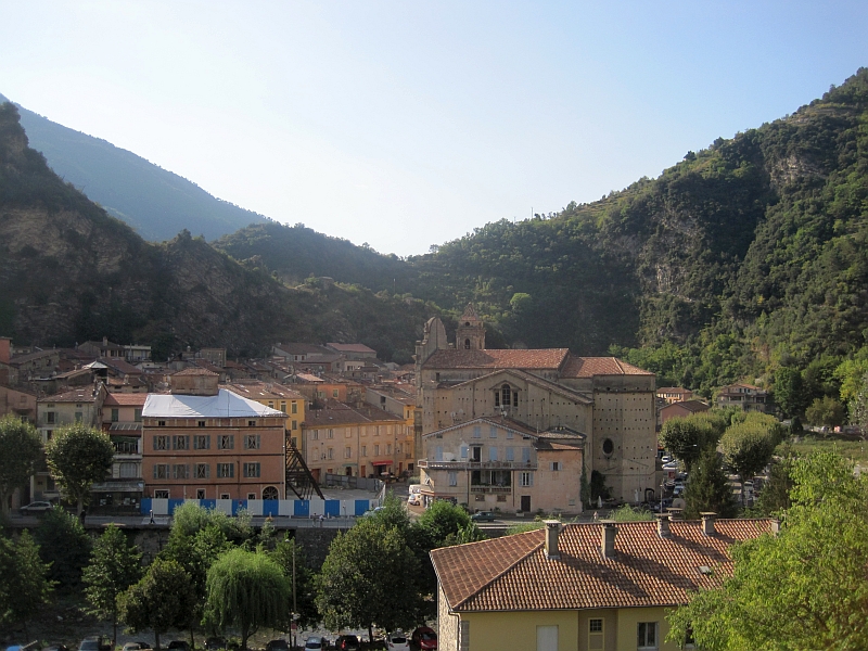 Altstadt von Breil-sur-Roya mit der Kirche Sancta Maria In Albis