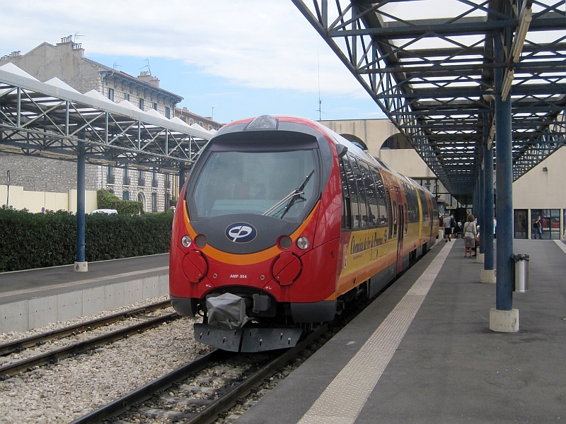 Doppeltriebwagen des Typs AMP 800