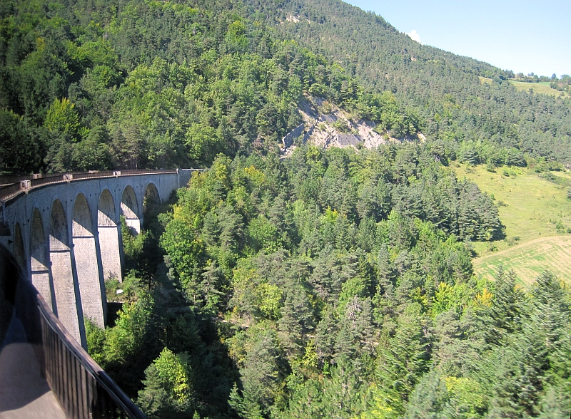 Fahrt auf der Ligne des Alpes durch die Westalpen