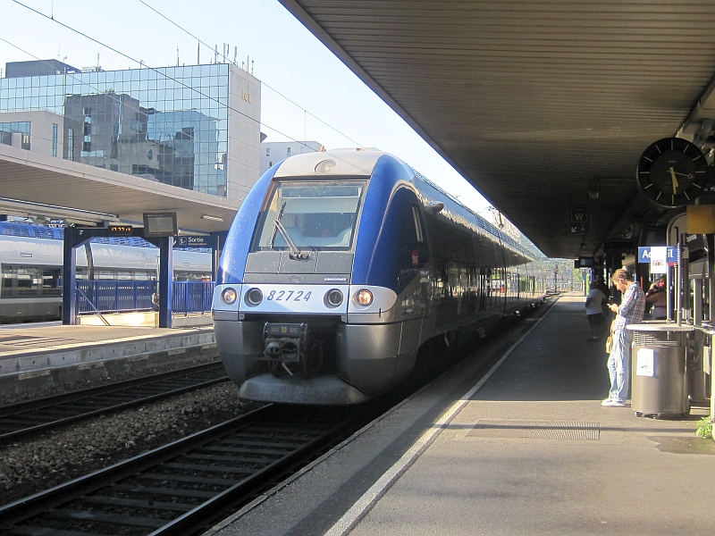 Triebwagen der Reihe B 82500 in Grenoble