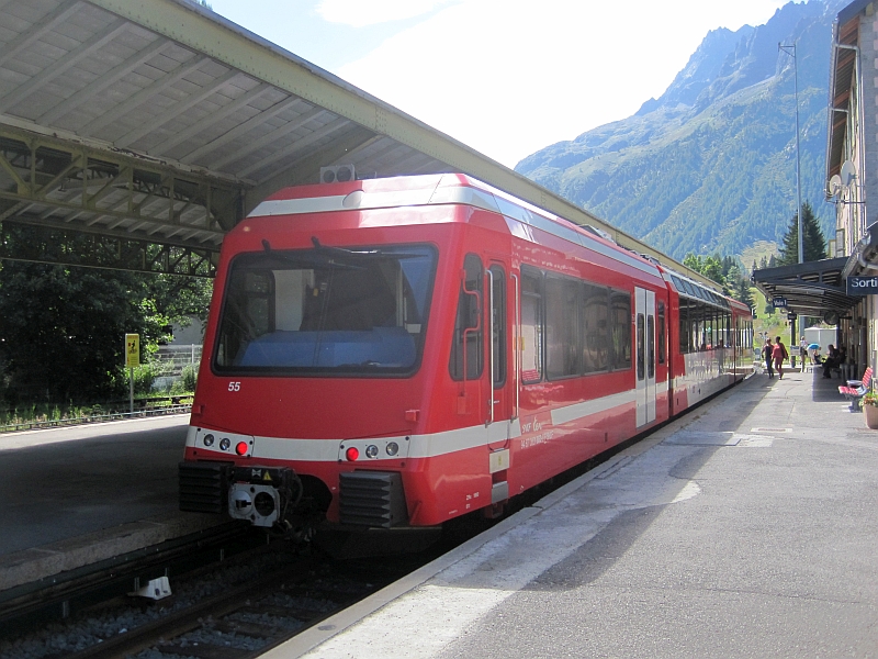 Schmalspurtriebzug Z850 der SNCF nach der Ankunft in Vallorcine