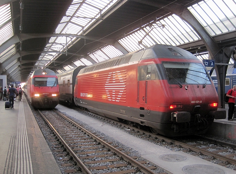 Doppelstock-IC und Interregio in Zürich