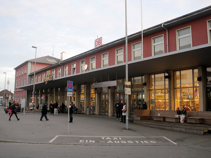Empfangsgebäude Bahnhof Singen