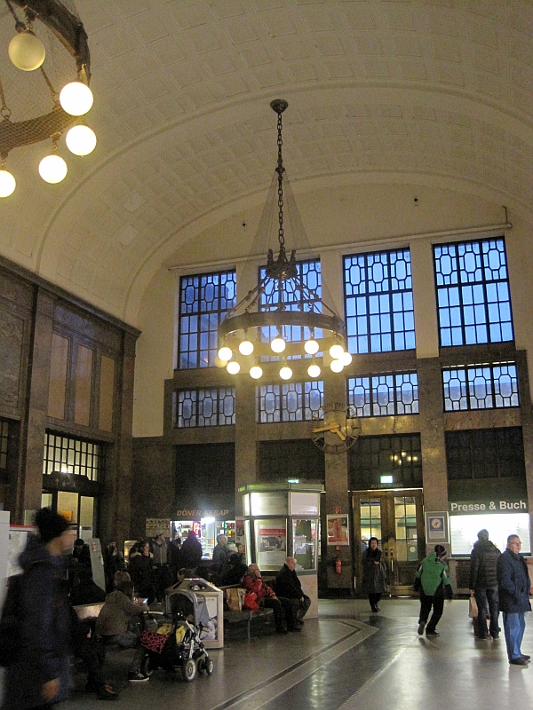 Empfangshalle des Hauptbahnhofs Lindau