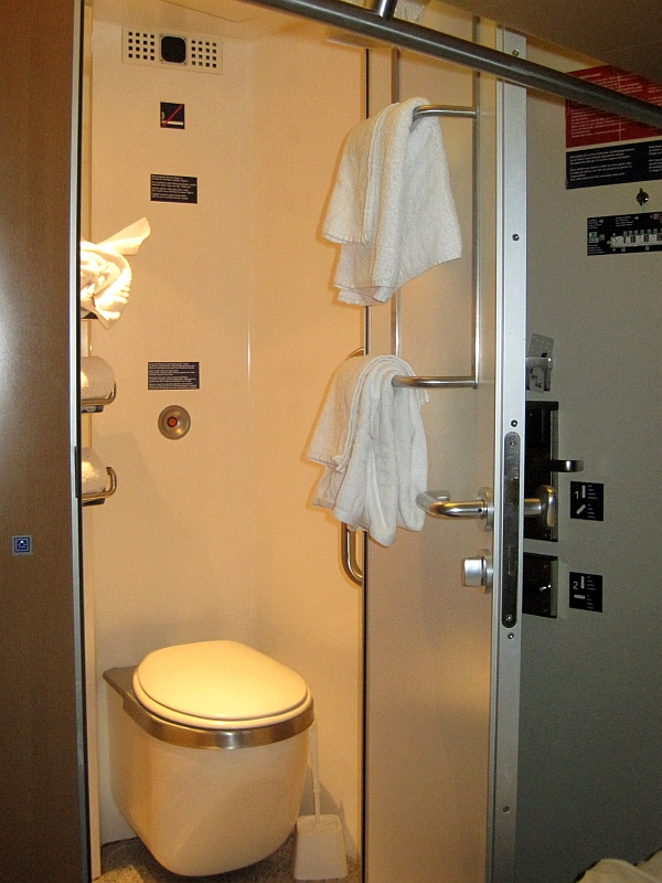 Toilette im Double-Deluxe im Comfortline-Schlafwagen