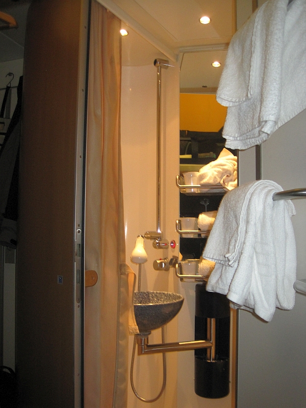 Toilette im Double-Deluxe im Comfortline-Schlafwagen