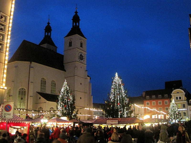 Christkindlmarkt auf dem Neupfarrplatz Regensburg